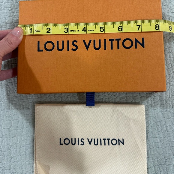 Louis Vuitton Orange Gift Box, Dust Bag and Card with Blue Accent - Picture 3 of 6
